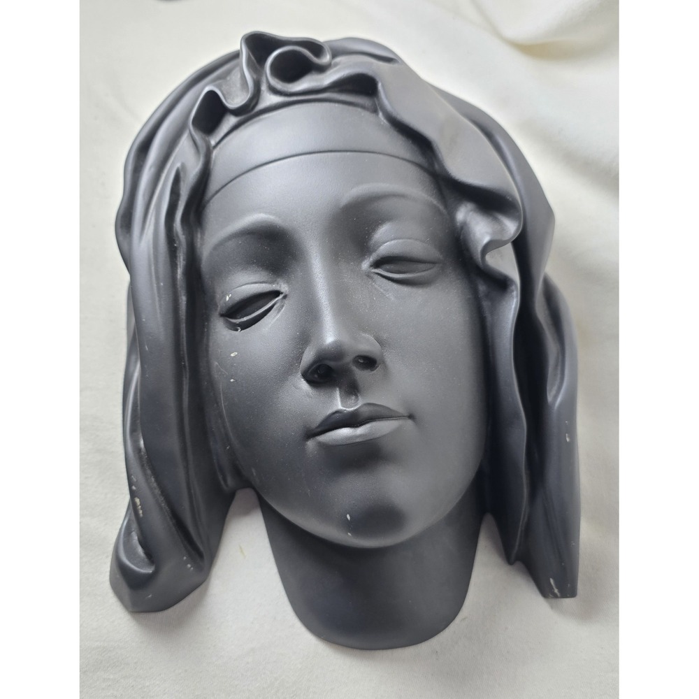 1982 Metropolitan Museum Michaelangelo Pieta Virgin Mary Italy Vatican Sculpture